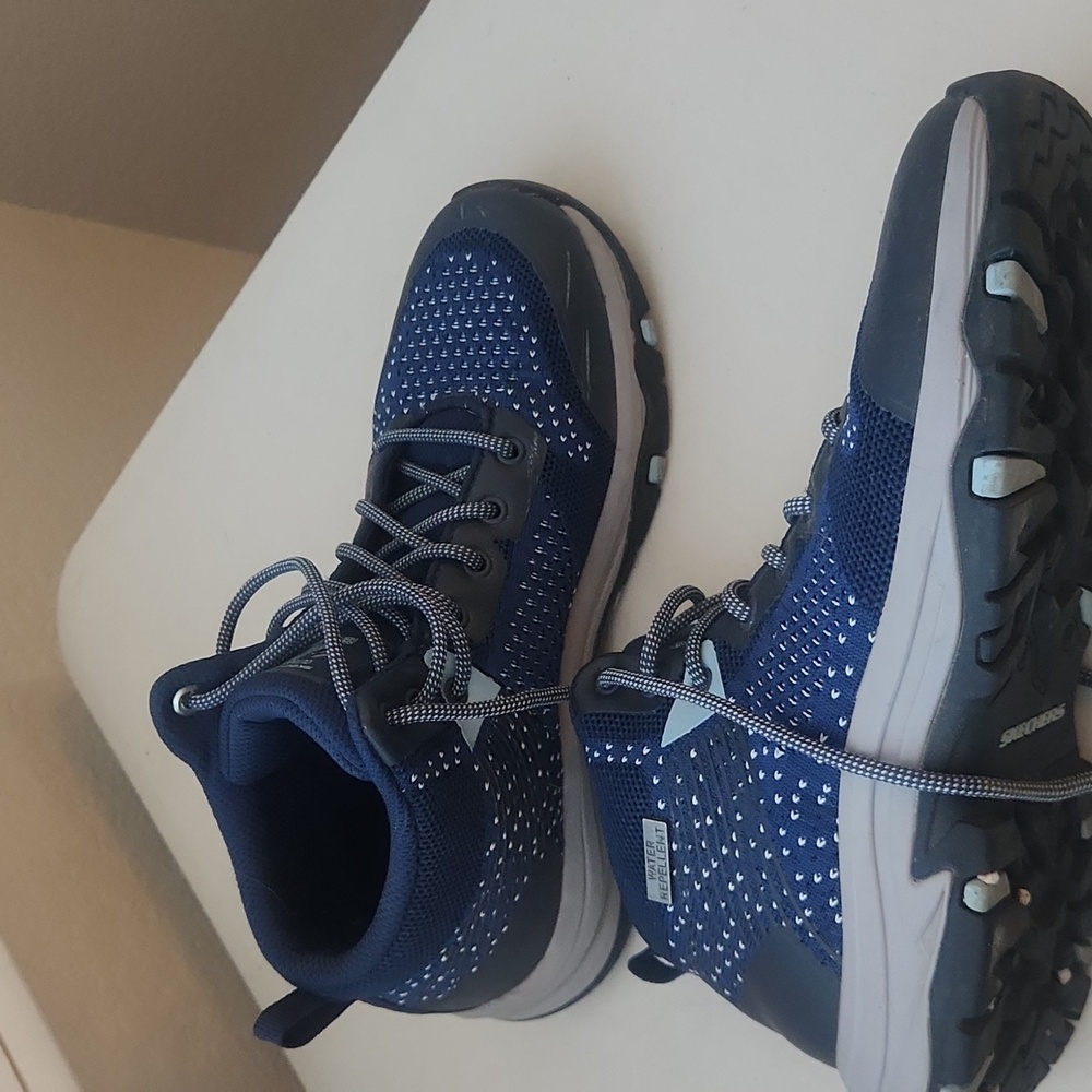 Skechers Waterproof Womens Hiking Boots size 8.5